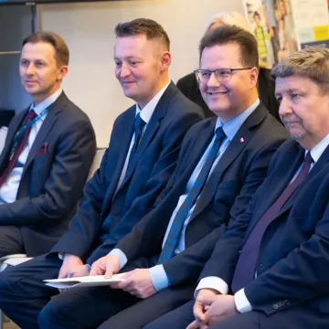 Będzie odbudowa linii kolejowej Piotrków Tryb. - Bełchatów