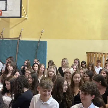 Pierwsze Liceum zakończyło rok z dumą – ponad 100 wyróżnionych uczniów i kolejne inwestycje
