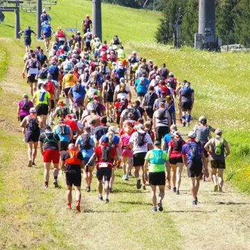 300 biegaczy zmierzyło się z Górą Kamieńsk
