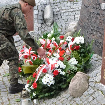 W Radomsku upamiętniono 77. rocznicę utworzenia KWP