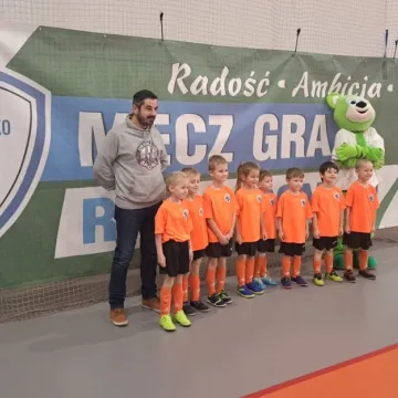 Piłkarskie emocje na mikołajkowym turnieju RAP Radomsko