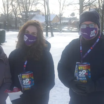 WOŚP 2021 w Radomsku. Wolotariusze kwestują na ulicach