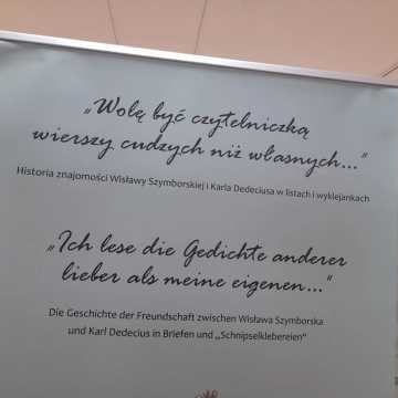 Między słowami i wyklejankami. Wisława Szymborska i Karl Dedecius. Niezwykła wystawa w MDK w Radomsku