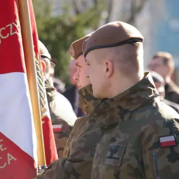 Cześć i chwała bohaterom!