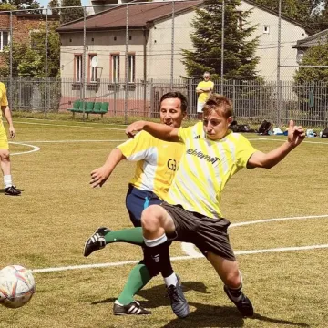 Liga „Szóstek” w Radomsku. Na prowadzeniu Gołębiarze