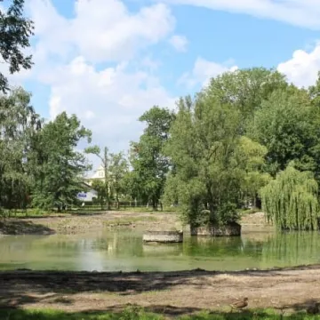 Postęp prac rewaloryzacyjnych w parku Świętojańskim [zdjęcia i film]