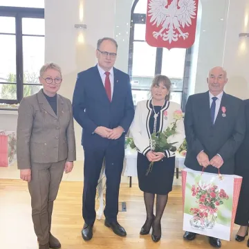 Razem przez pół wieku. Medale trafiły do dziesięciu par