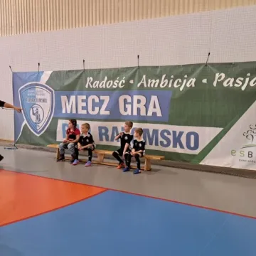 „Mikołajki” świętowano na boisku