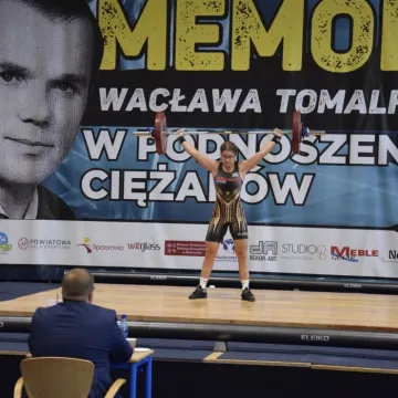 Podnoszenie ciężarów w hołdzie trenerowi Wacławowi Tomalce