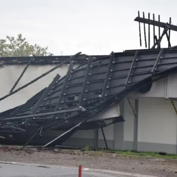 Pogorzelisko po markecie Lidl