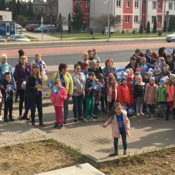 Pochód ulicami miasta - VII Radomszczańskie Dni Autyzmu