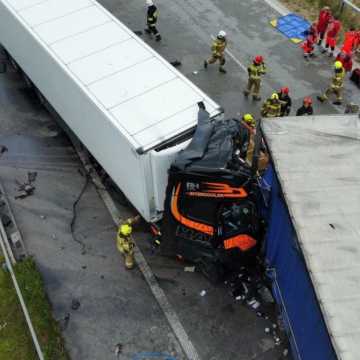 Jedna ofiara śmiertelna po zderzeniu czterech ciężarówek na autostradzie  A1