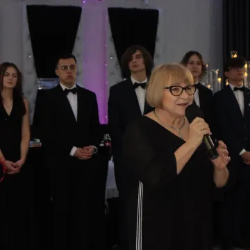 ZSE w Radomsku bawiło się na 100 dni przed maturą