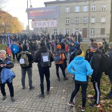 Na trasie Pieszego Maratonu Niepodległości