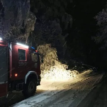 Zima powróciła. Miasto bez prądu i wody 