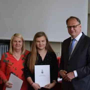 Prezydent nagrodził uzdolnionych uczniów 