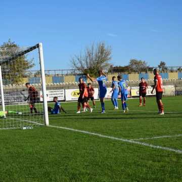 Ligowe zaległości odrobione. RKS Radomsko pokonuje Start Brzeziny