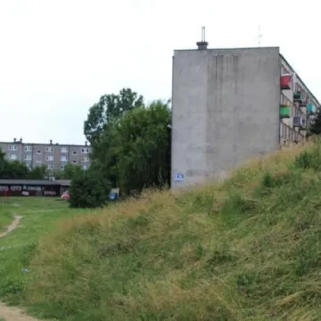 Zarośnięty „Wielorybek” nie zachęca