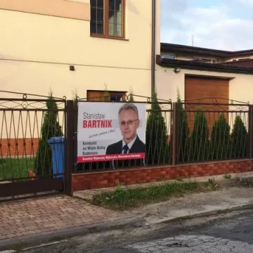 Hasła i obietnice na plakatach i bilbordach