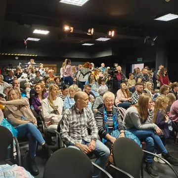 Przedszkolaki recytowały „zimowe” wierszyki w MDK w Radomsku