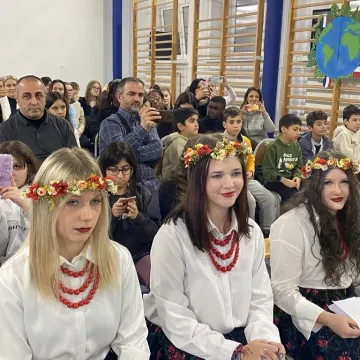 Certyfikaty wręczone, krakowiak zatańczony. Projekt Erasmus w 2 LO podsumowany