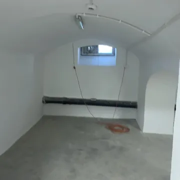 Trwa remont biblioteki w Radomsku. Zmienia się wnętrze i elewacja budynku