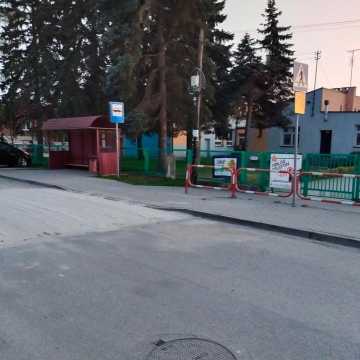 Radomsko: kolejne przejścia dla pieszych są wynoszone