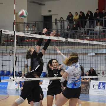 Wygrana po tie-breaku. Volley Radomsko-Volley Opoczno 3:2