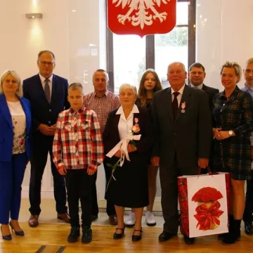 Złoci Małżonkowie uhonorowani medalami