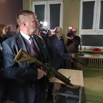 W ZSP w Kamieńsku oddano do użytku wirtualną strzelnicę