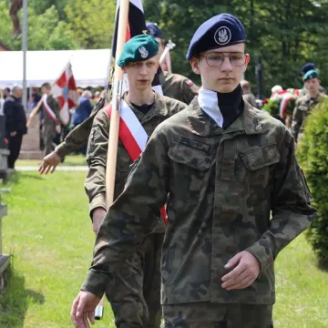 W Bąkowej Górze upamiętniono 77. rocznicę mordu żołnierzy KWP