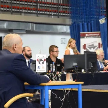 Podnoszenie ciężarów w hołdzie trenerowi Wacławowi Tomalce