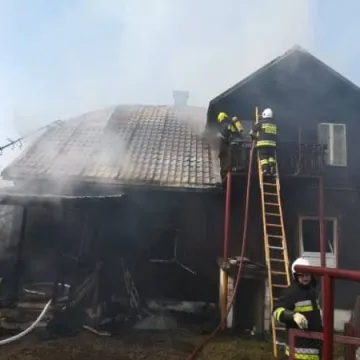 W Krępie spłonęła drewniana plebania