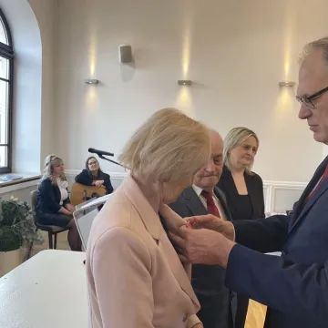 Razem przez pół wieku. Medale trafiły do dziesięciu par