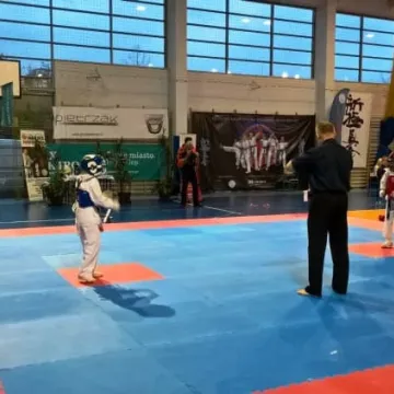 Pięć medali dla karateków z 