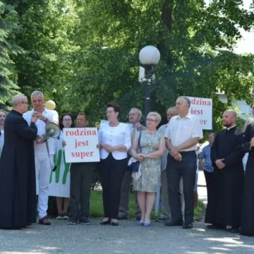 Polska Rodziną Silna!