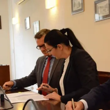 Umowy na remonty dróg w Radomsku i powiecie podpisane 