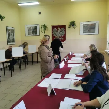 Głosowanie w wyborach parlamentarnych i referendum ogólnokrajowym