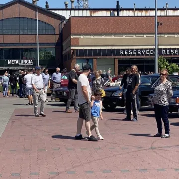 Auto - Moto Weteran 6.  W Radomsku zaparkowały motoryzacyjne legendy