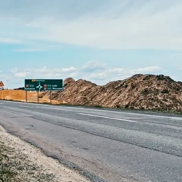 Na węźle w Kamieńsku już widać zarysy wjazdów i zjazdów z autostrady