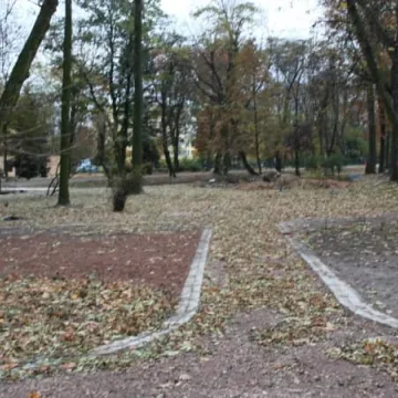 Rewaloryzacja parku Świętojańskiego. Ile już  zrobiono?