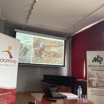 [WIDEO] Poszukiwania szczątków kapitana Stanisława Sojczyńskiego-Warszyca. Wykład dr Krzysztofa Latochy w Muzeum Regionalnym w Radomsku