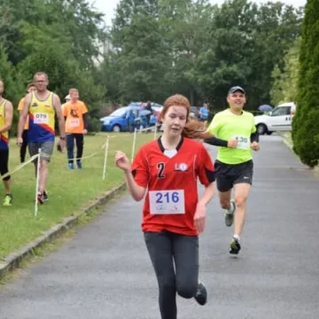 Pobiegli w memoriale 