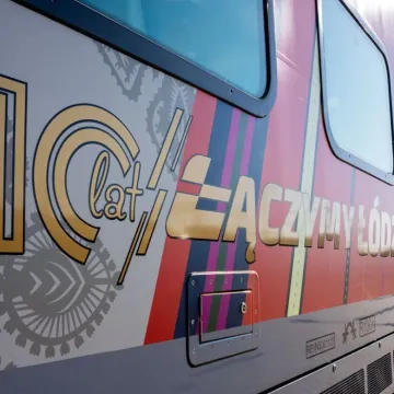 Folkowy pociąg ŁKA „Dziesięciolatek”