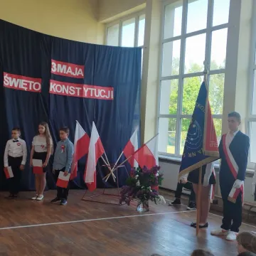 Lekcja historii dla młodego pokolenia w PSP nr 5 w Radomsku