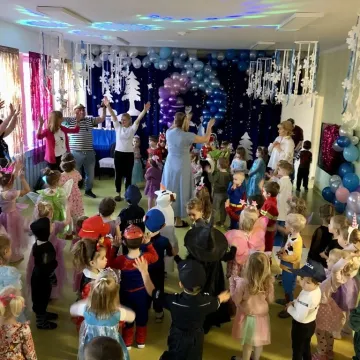 „Zimowa Kraina”. Bal karnawałowy w przedszkolu nr 9 w Radomsku