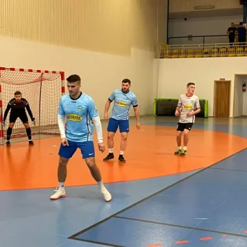 MOSiR KORNER Liga. Dwie drużyny na czele