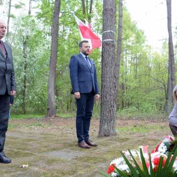 W Bąkowej Górze upamiętniono zamordowanych żołnierzy KWP