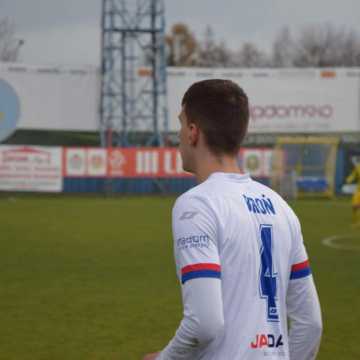 RKS Radomsko wygrywa z Bronią Radom na zakończenie piłkarskiego roku