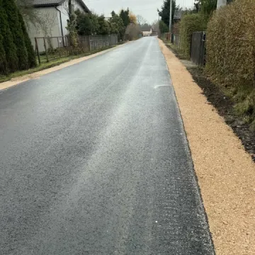 Mieszkańcy Gowarzowa mogą już korzystać z wyremontowanej drogi